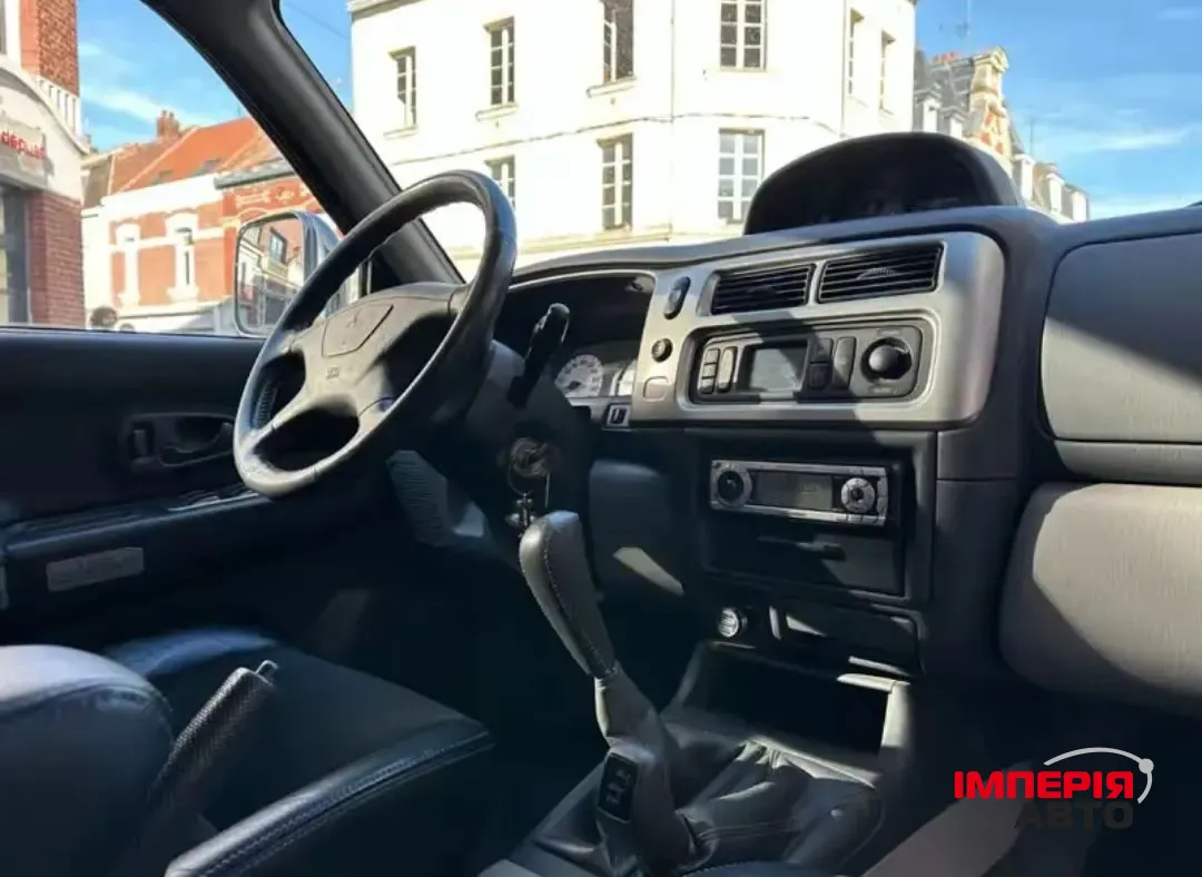 Mitsubishi Pajero Sport - фото 3