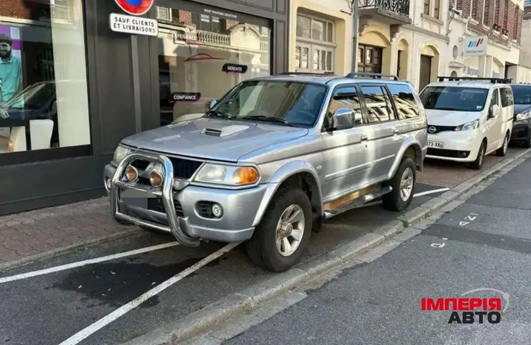 Mitsubishi Pajero Sport - фото 7