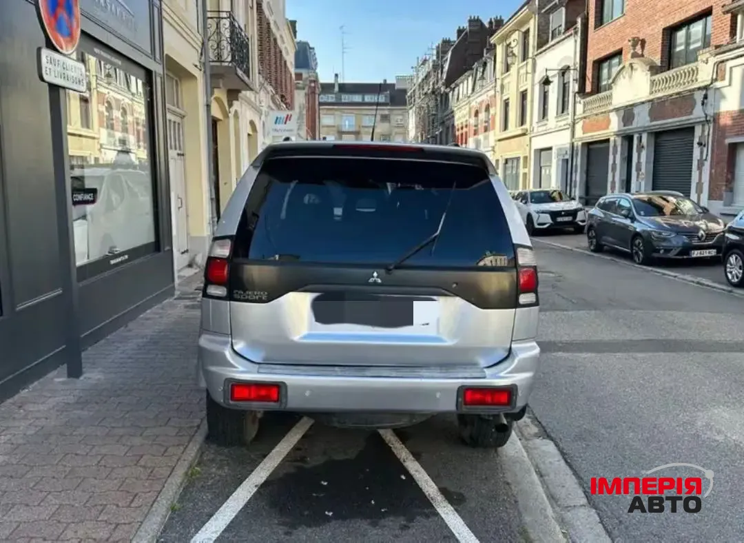 Mitsubishi Pajero Sport - фото 11