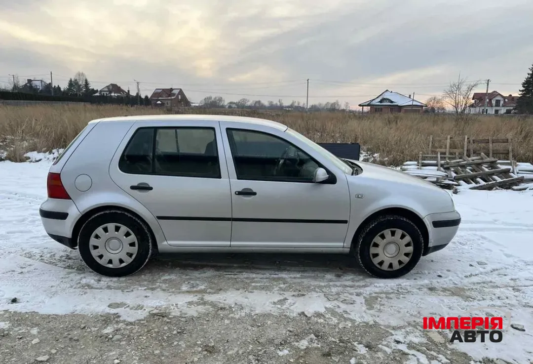 Volkswagen Golf - фото 8