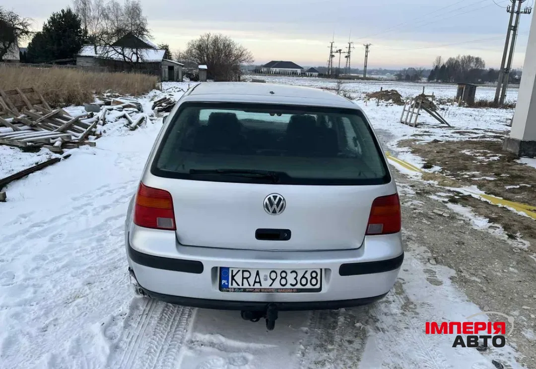Volkswagen Golf - фото 6