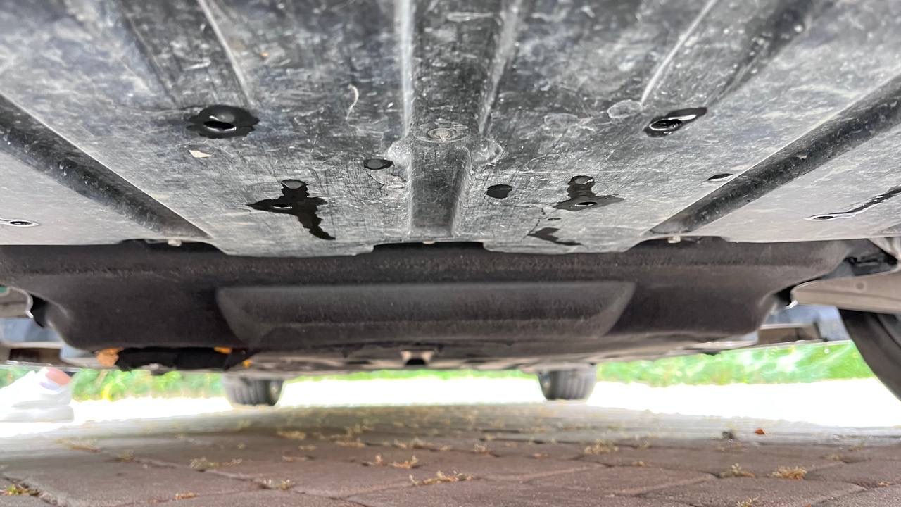 Jaguar XE - фото 27