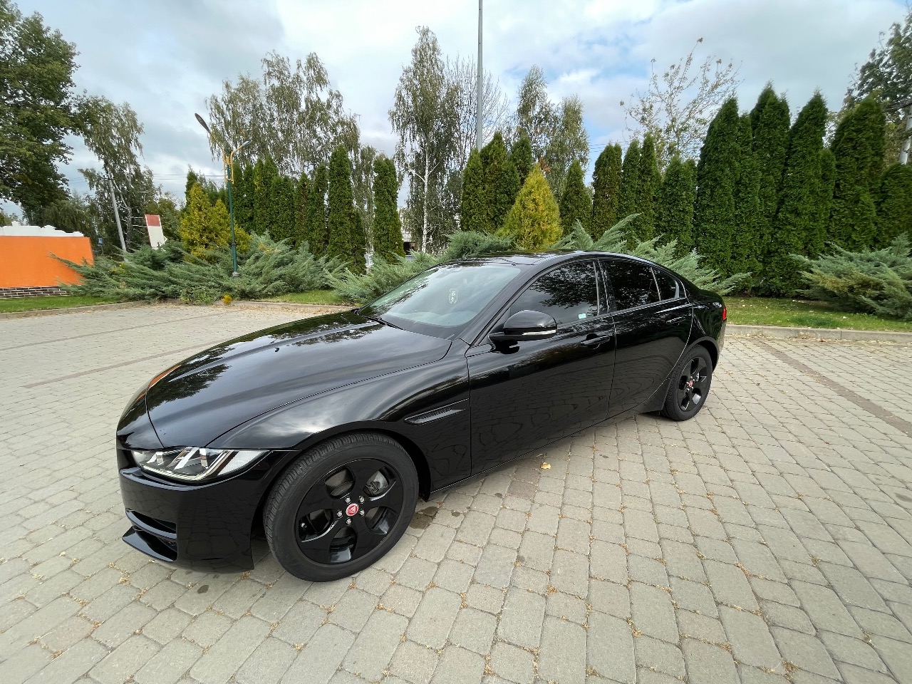 Jaguar XE - фото 19