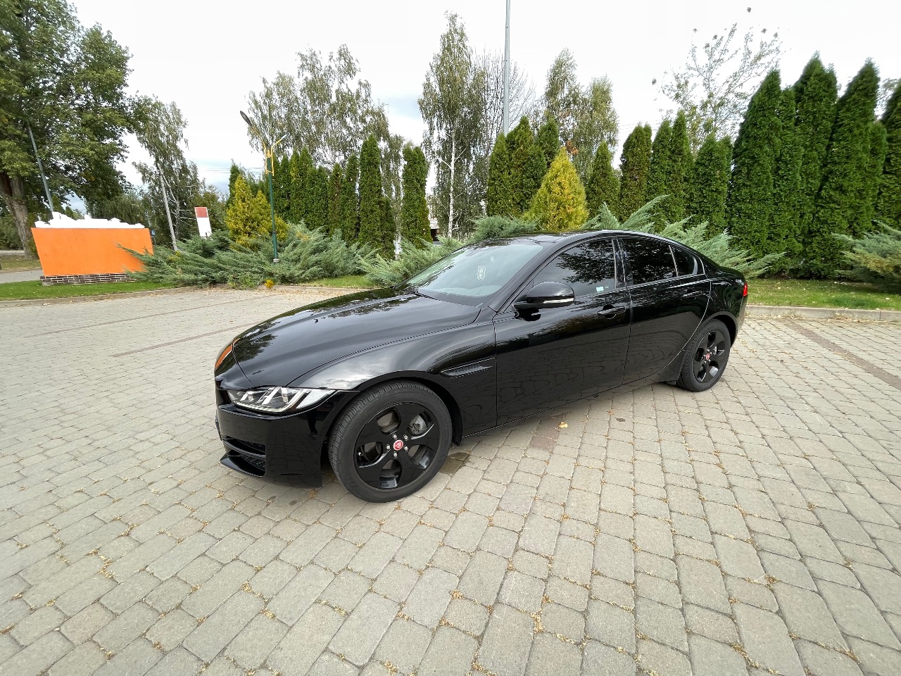 Jaguar XE - фото 29