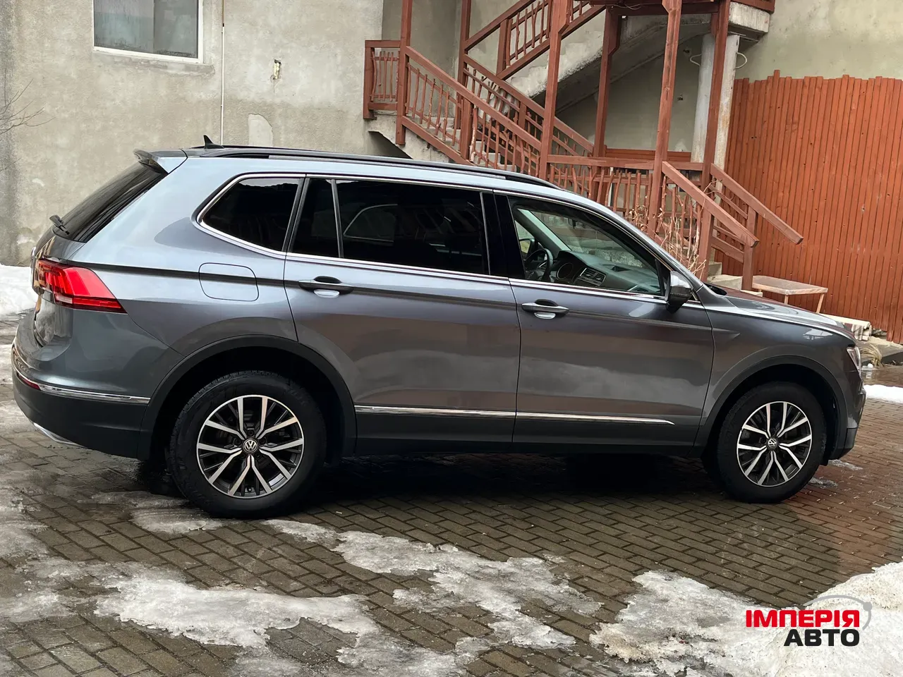 Volkswagen Tiguan - фото 5