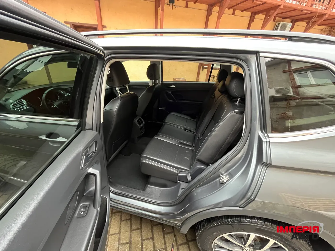 Volkswagen Tiguan - фото 14