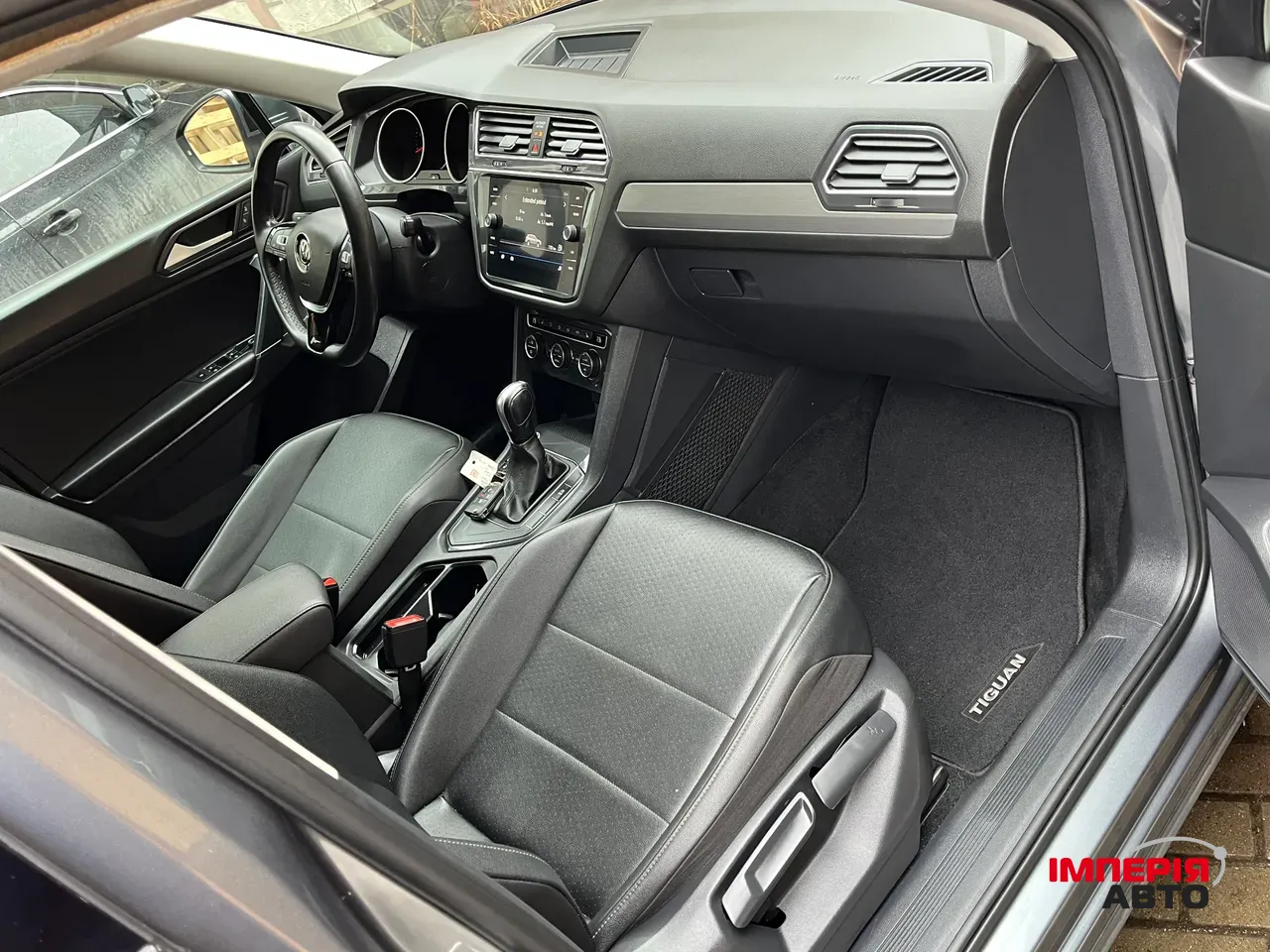 Volkswagen Tiguan - фото 13