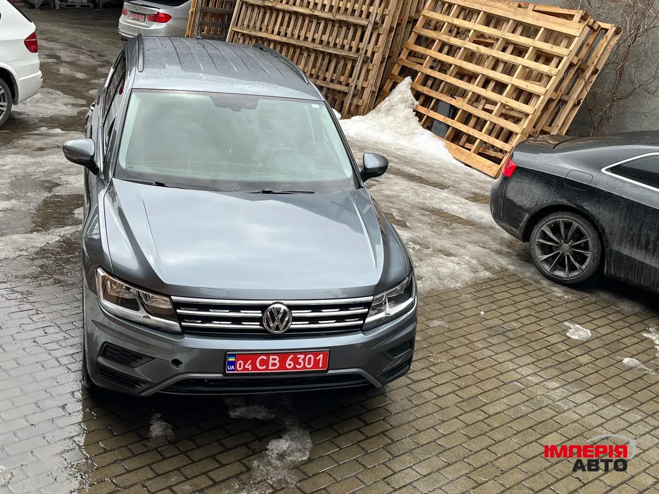 Volkswagen Tiguan - фото 8