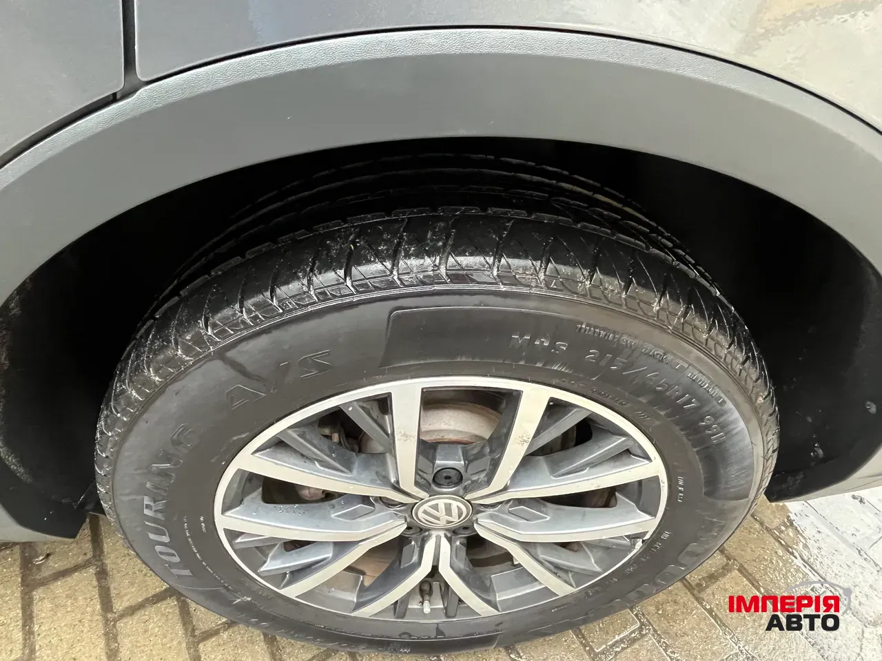 Volkswagen Tiguan - фото 12