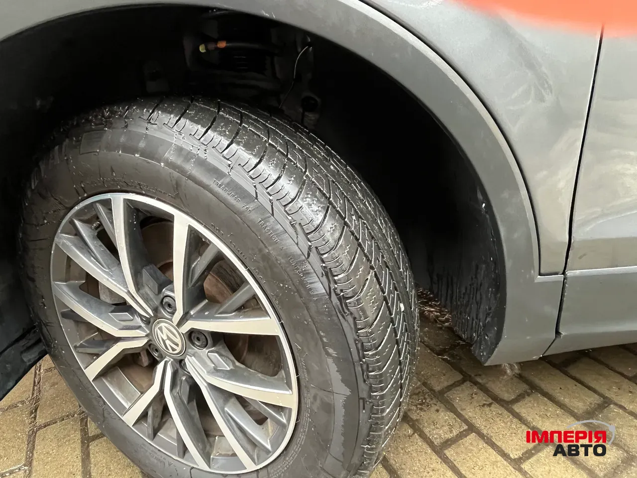 Volkswagen Tiguan - фото 11