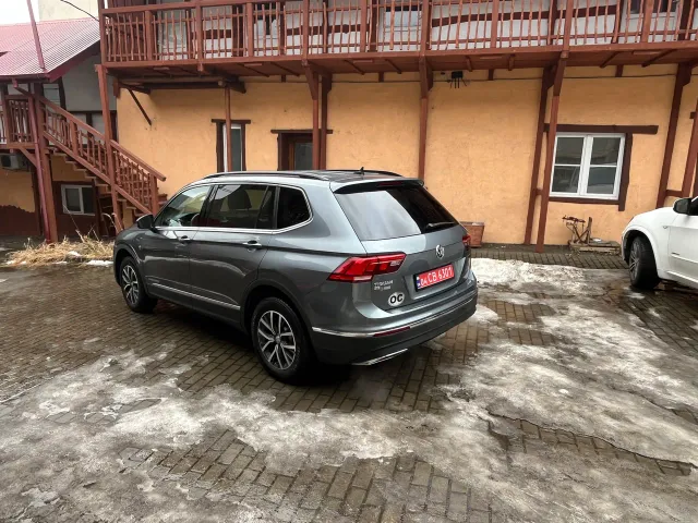 Volkswagen Tiguan - фото 4