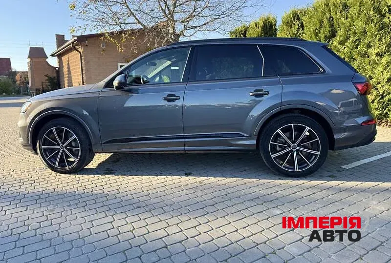 Audi Q7 - фото 3