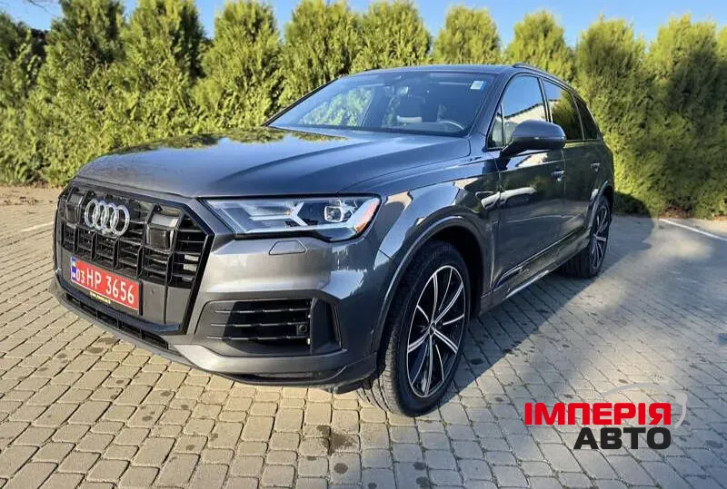 Audi Q7 - фото 1