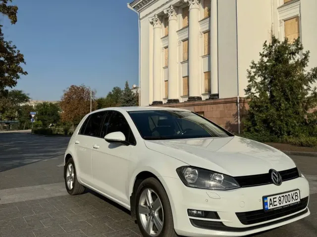 Volkswagen Golf - фото 2
