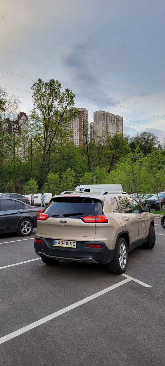 Jeep Cherokee - фото 6