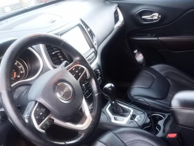 Jeep Cherokee - фото 4