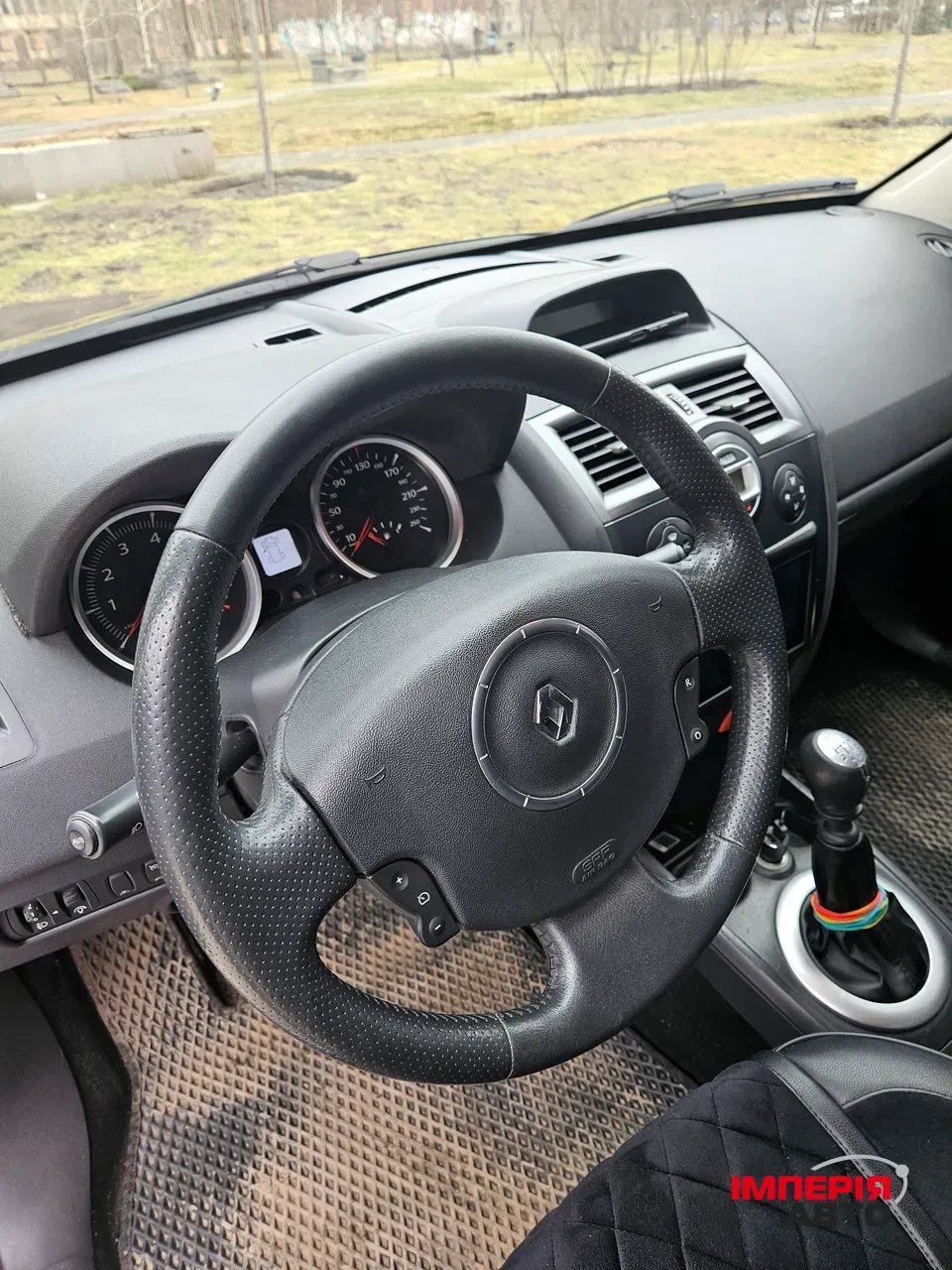 Renault Megane - фото 2