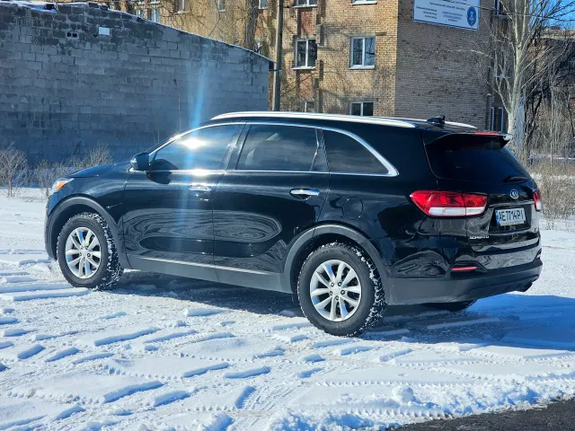 Kia Sorento - фото 5