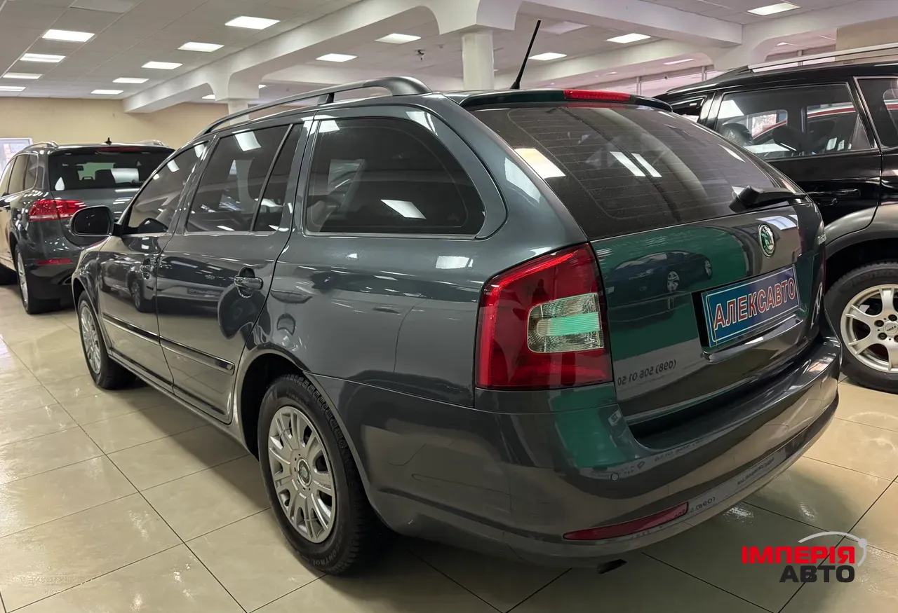 Skoda Octavia - фото 4