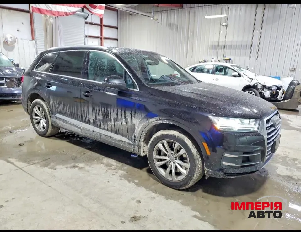 Audi Q7 - фото 2