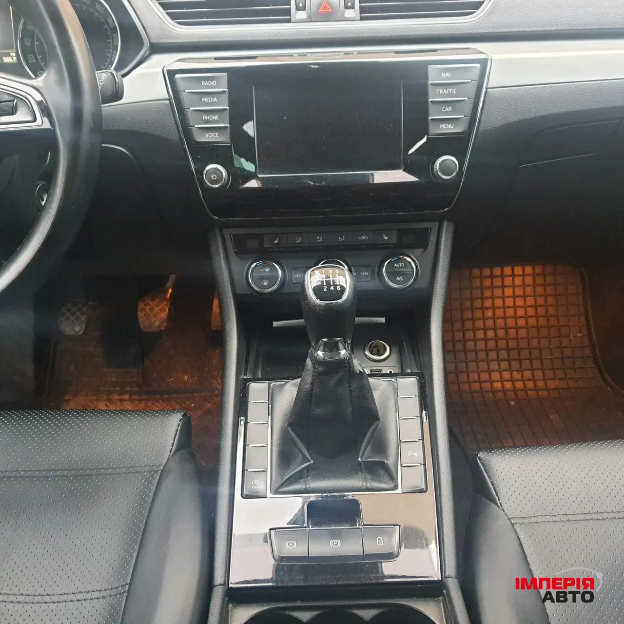 Skoda Superb - фото 10