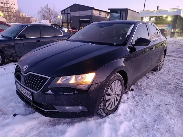 Skoda Superb - фото 2