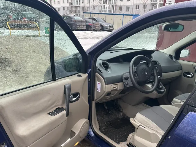 Renault Scenic - фото 2