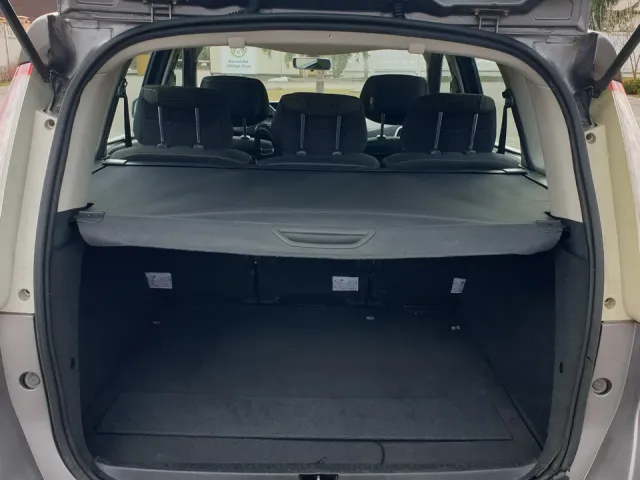 Renault Scenic - фото 5