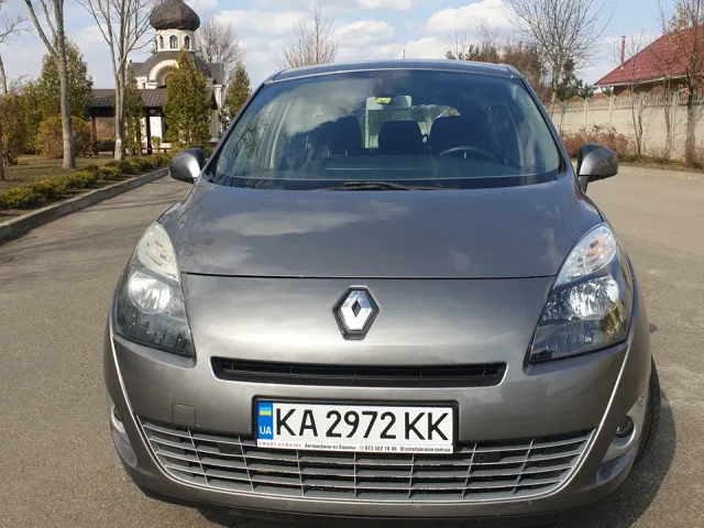 Renault Scenic - фото 3