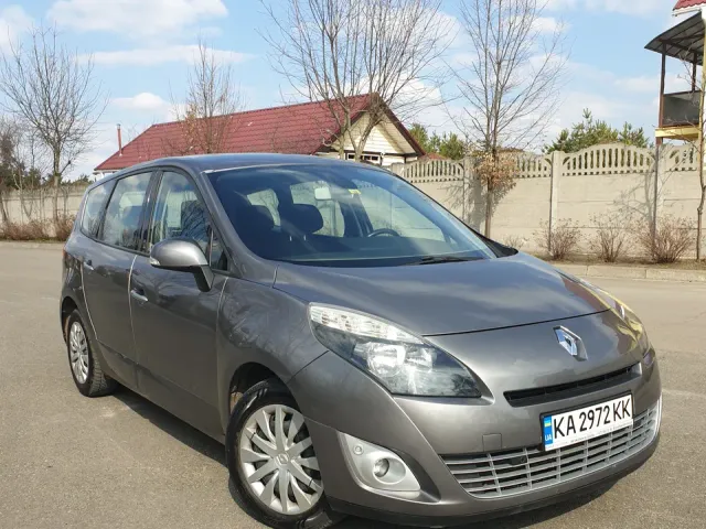 Renault Scenic - фото 1