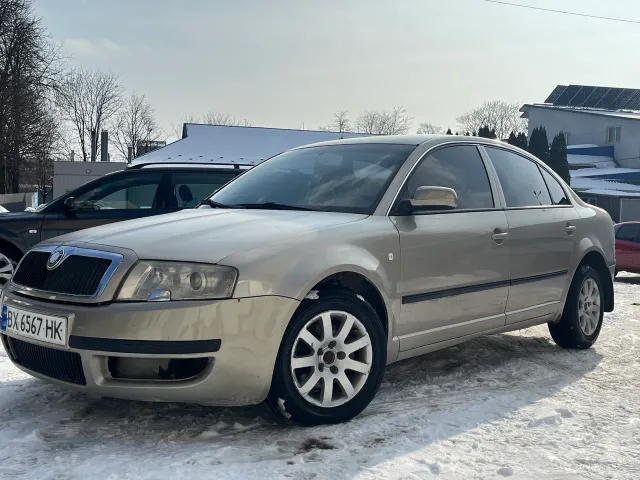 Skoda Superb - фото 1