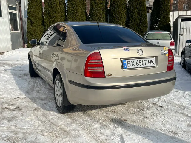 Skoda Superb - фото 3