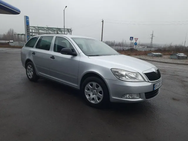 Skoda Octavia - фото 3
