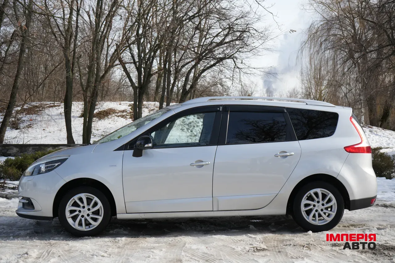 Renault Scenic - фото 4