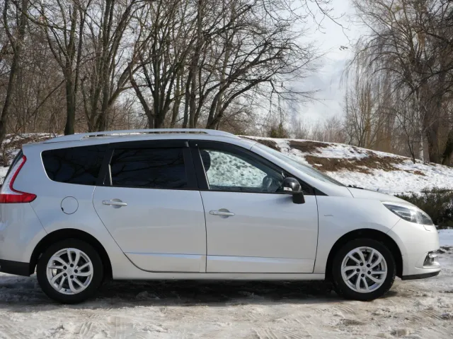 Renault Scenic - фото 5