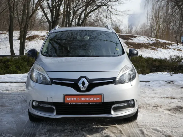 Renault Scenic - фото 2