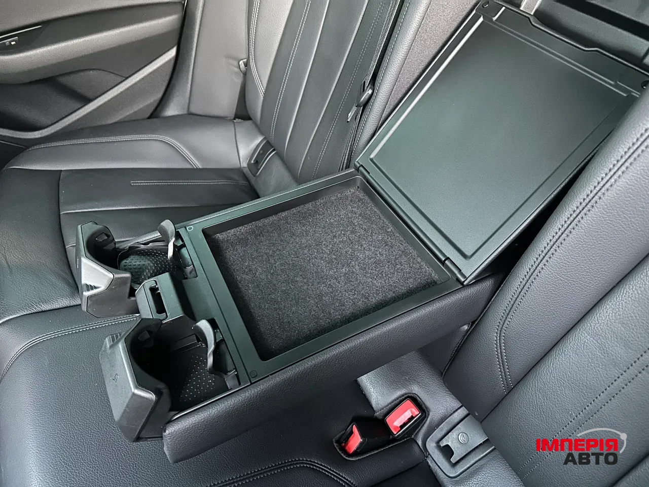 Audi A4 - фото 34