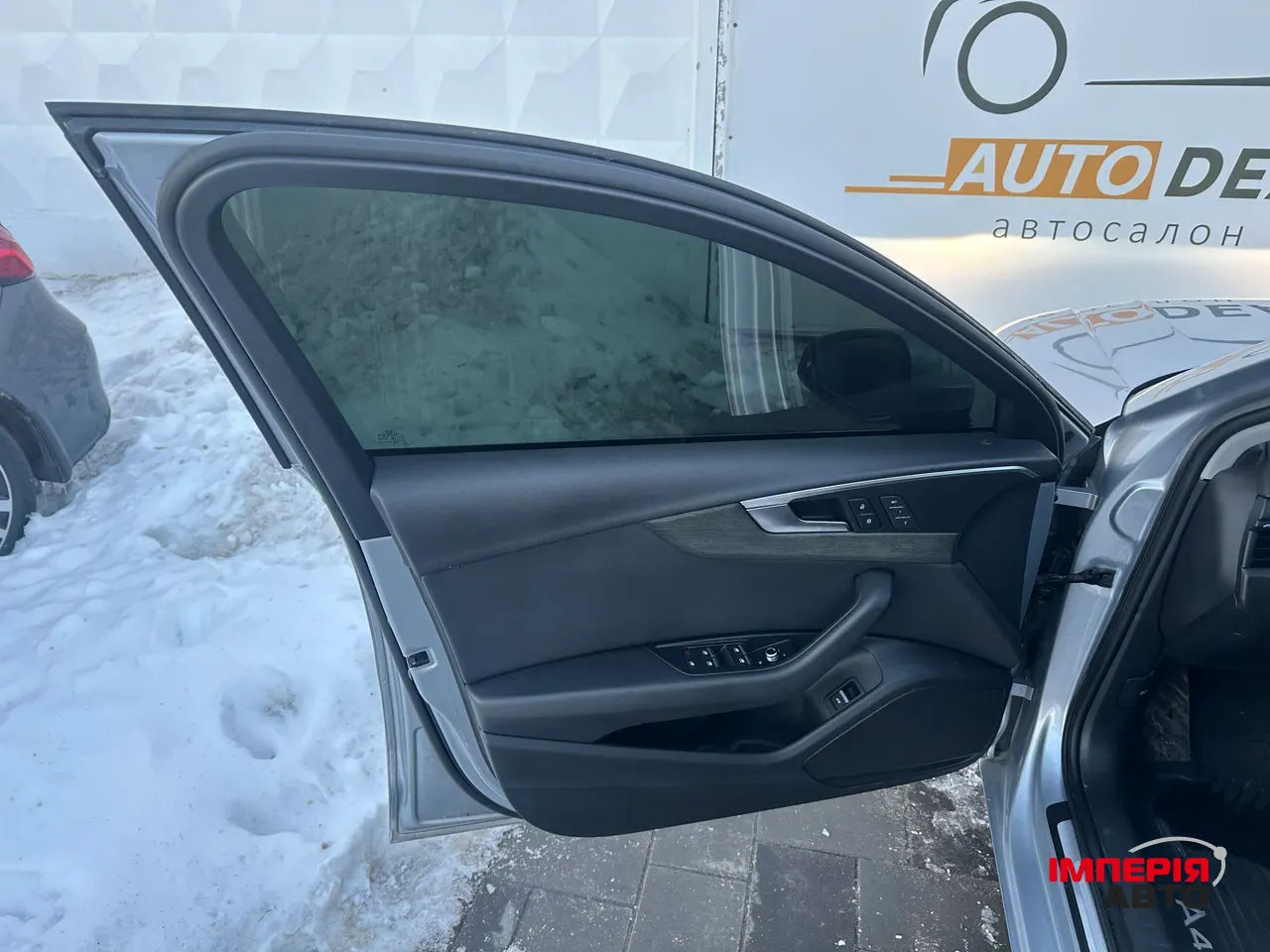 Audi A4 - фото 12