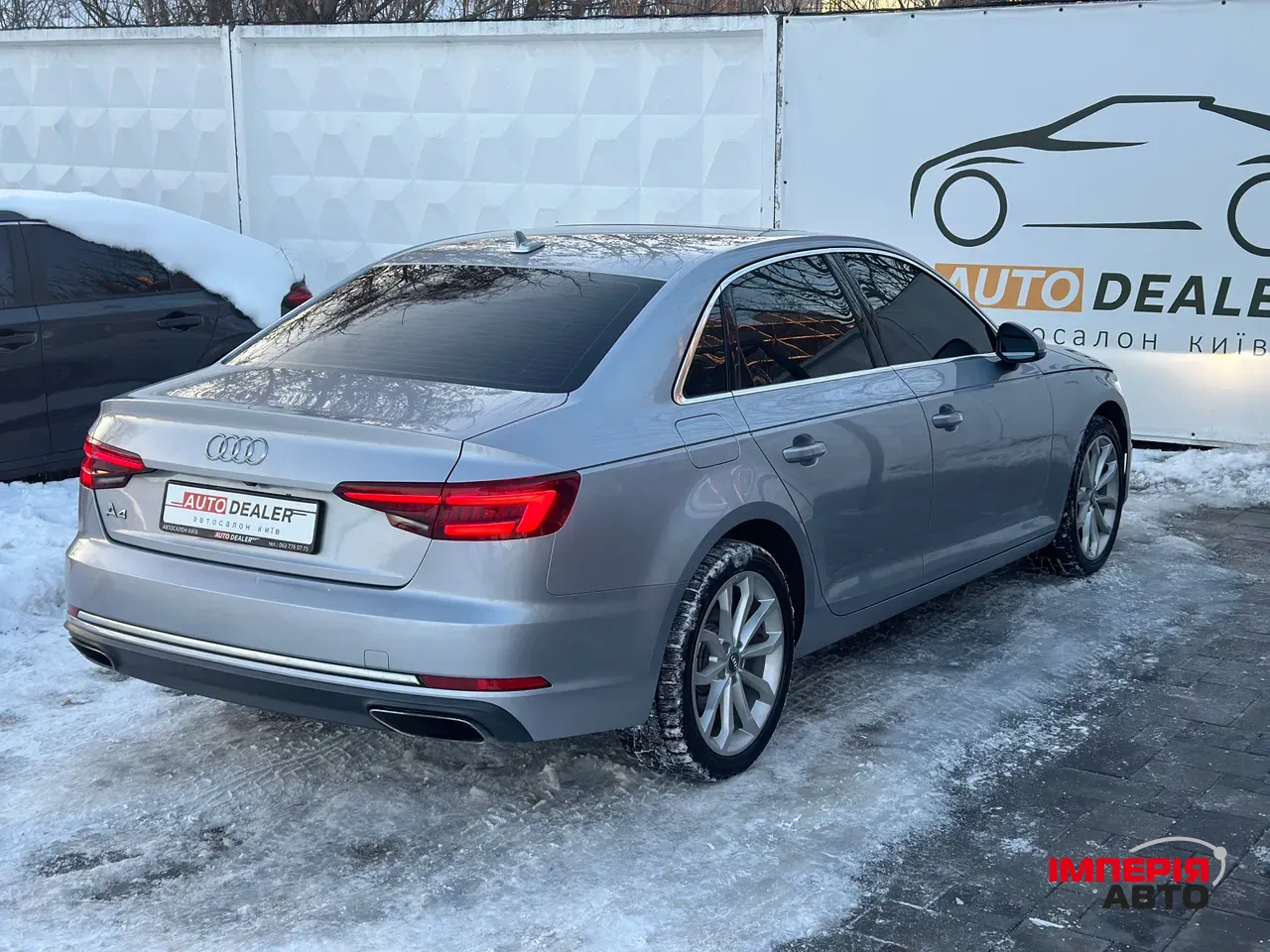 Audi A4 - фото 8