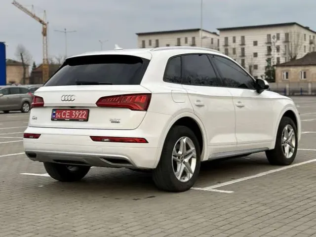 Audi Q5 - фото 3