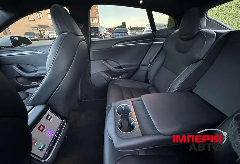 Tesla Model S - фото 12