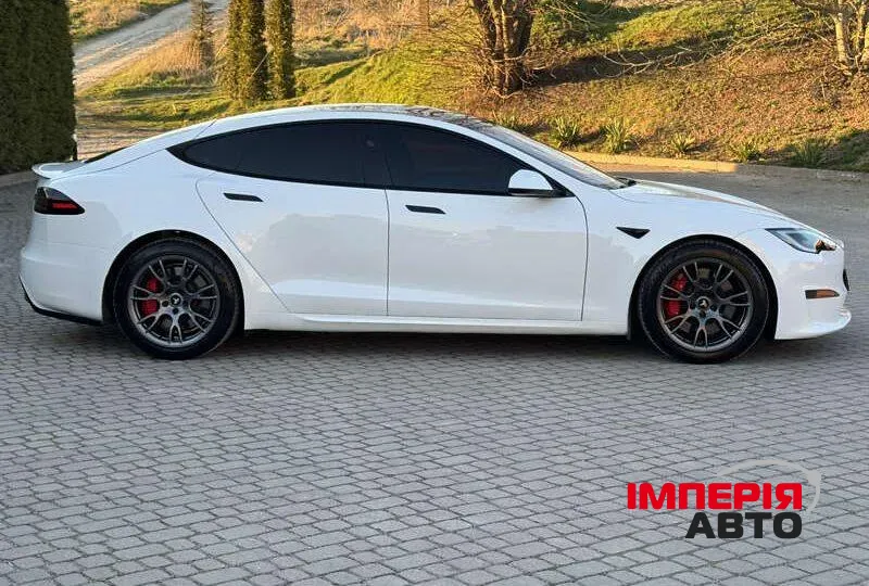 Tesla Model S - фото 4