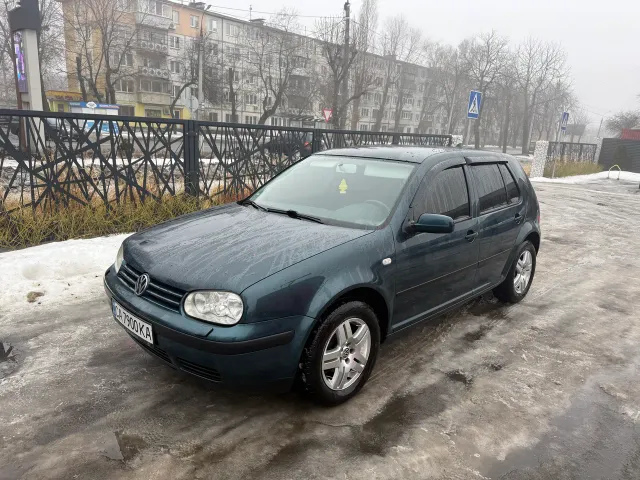 Volkswagen Golf - фото 1