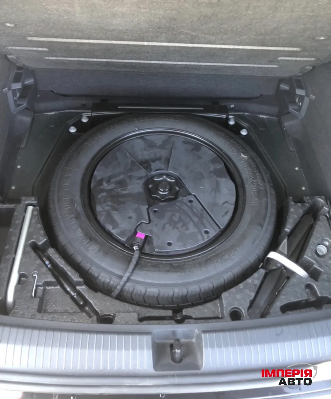 Volkswagen Tiguan R - фото 6
