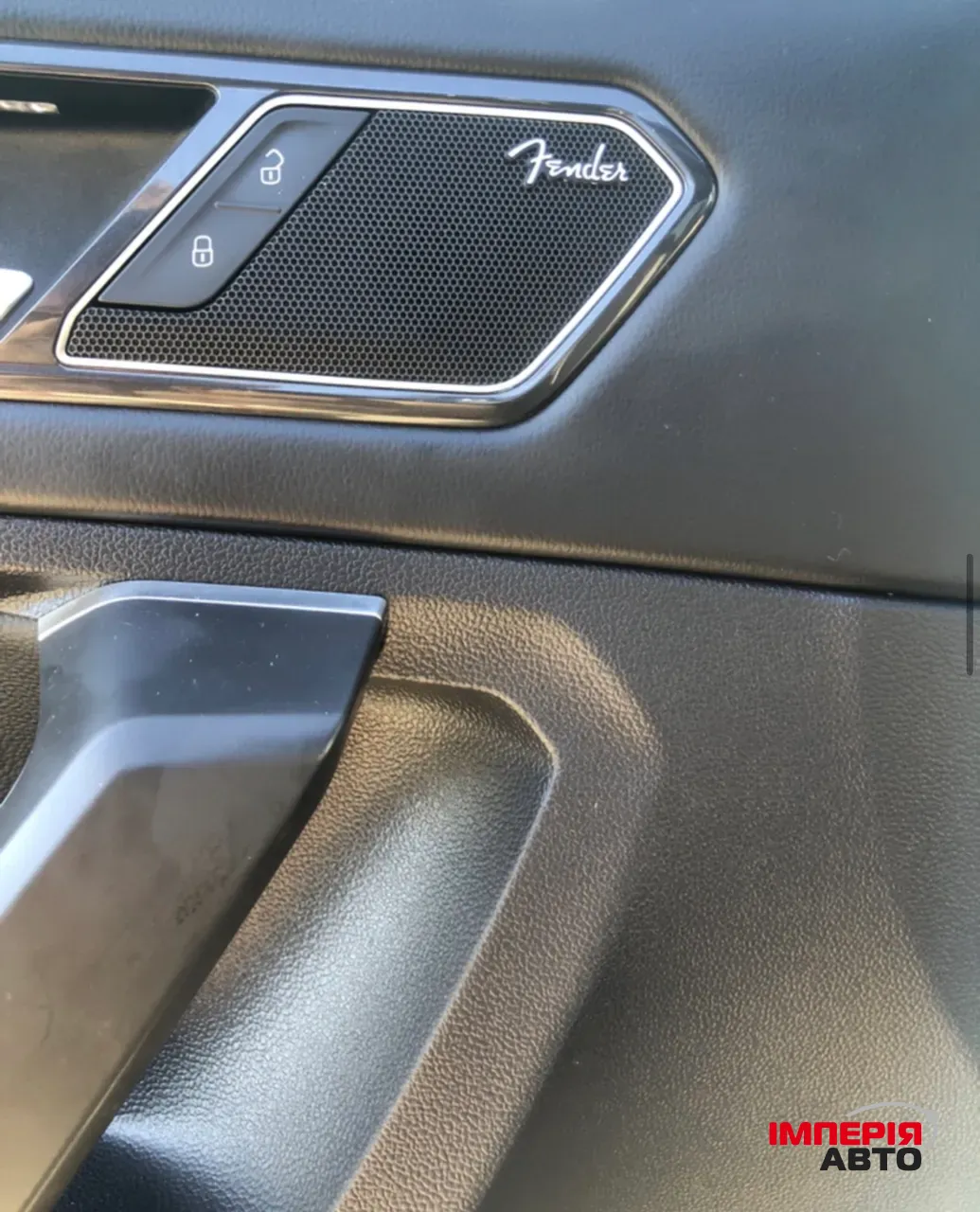 Volkswagen Tiguan R - фото 8