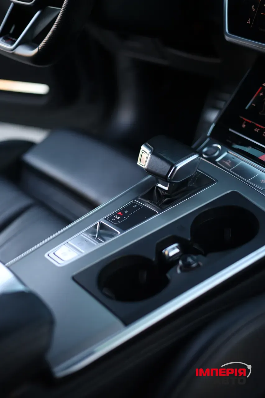 Audi A6 - фото 9