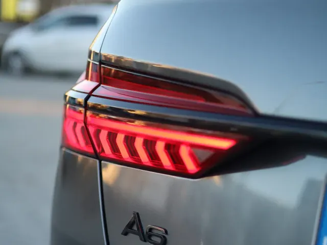 Audi A6 - фото 5