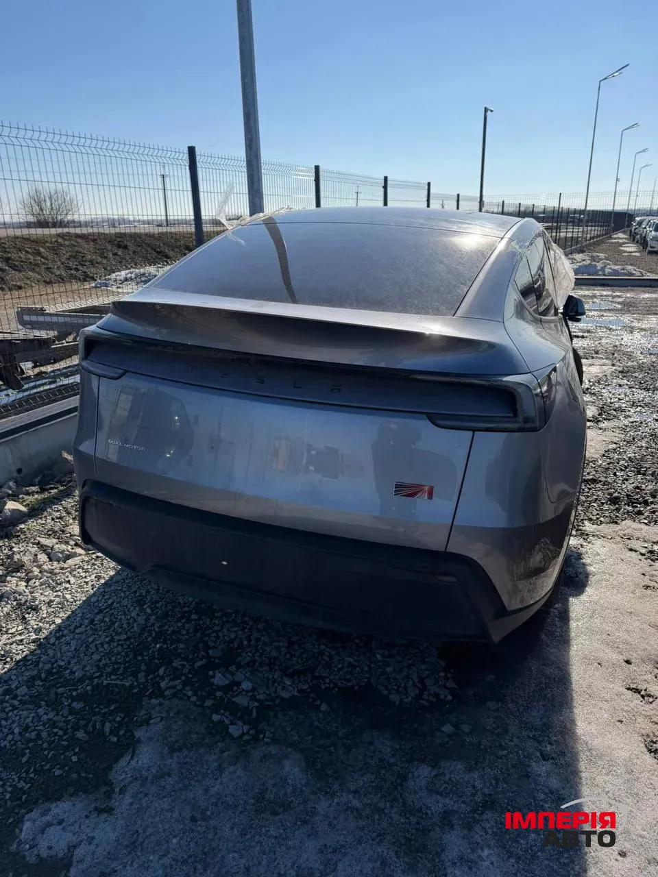 Tesla Model Y - фото 2