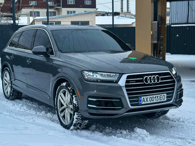 Audi Q7 - фото 2