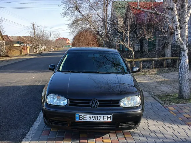 Volkswagen Golf - фото 2